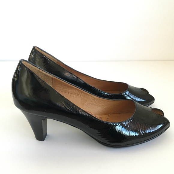 Sofft Sorrento Patent Leather Peep Toe Pumps 9 - Picture 7 of 8